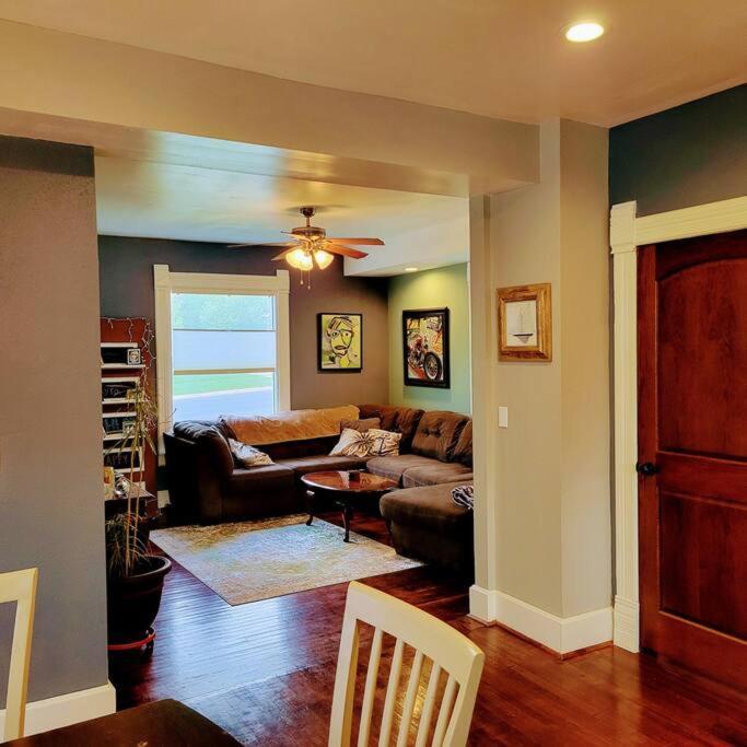 Fort Atkinson Charming Restored 1891 House מראה חיצוני תמונה