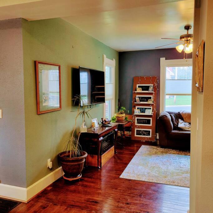 Fort Atkinson Charming Restored 1891 House מראה חיצוני תמונה