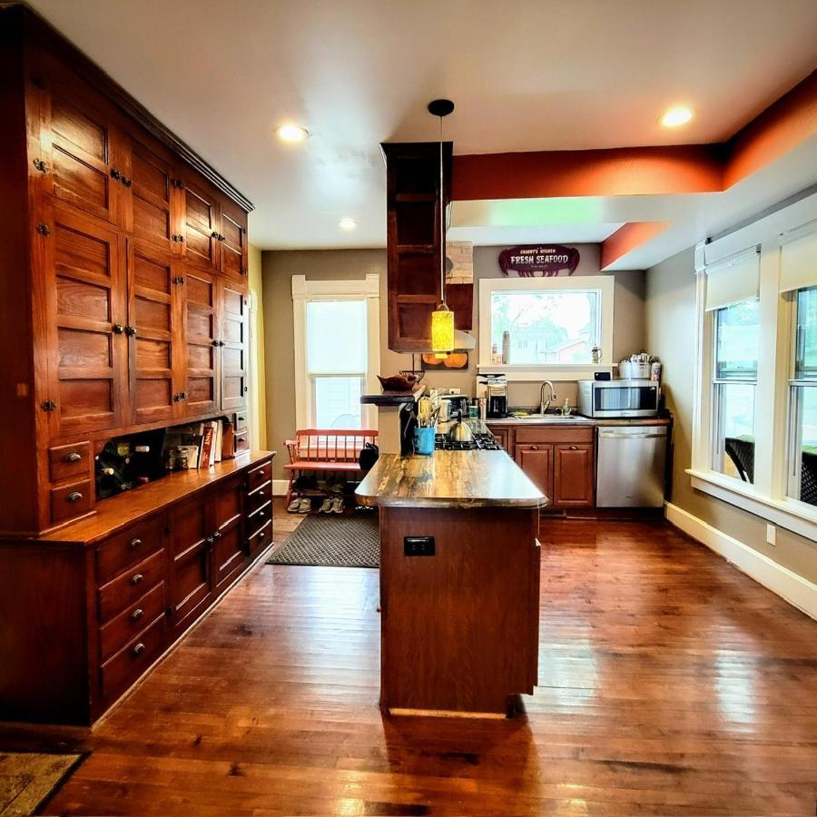 Fort Atkinson Charming Restored 1891 House מראה חיצוני תמונה